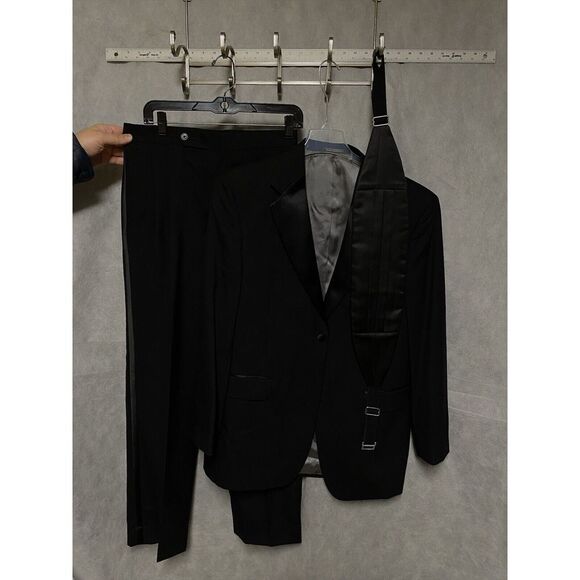 Stafford Tuxedo Suit Men 40R Waistband Wedding Prom Mason Formal 30 X 30.5 Pants - Picture 1 of 16
